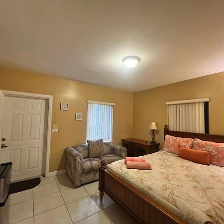 Royal Poinciana Stay Miami Springs Екстер'єр фото